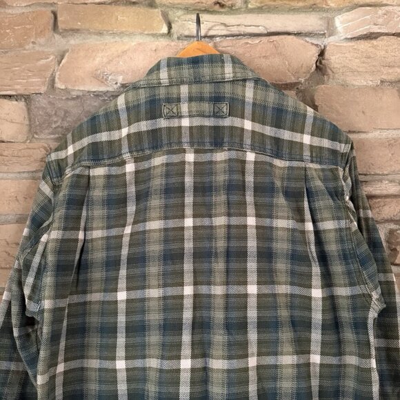 Duluth Trading Co. Flannel Shirt Men’s M Green Blue Plaid Long Sleeve - Picture 4 of 9